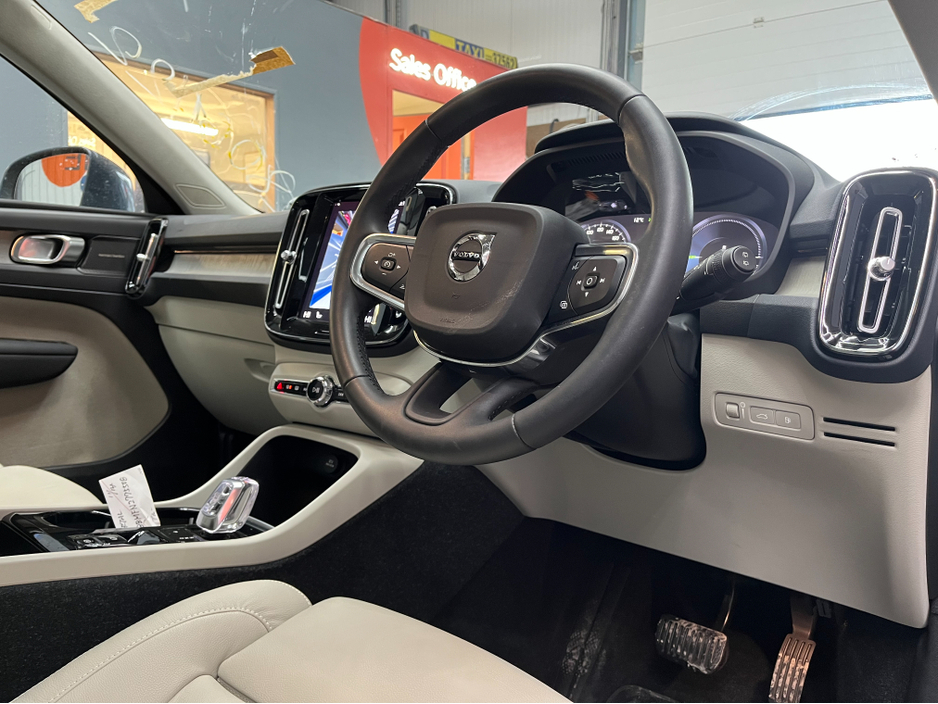 2022 Volvo XC40 2022 VOLVO XC40 RECHARGE PLUG-IN HYBRID T5 INS 1.5 AUTOMATIC / CRUISE CONTROL / 360° PARKING CAMERA / ELECTRIC MEMORY HEATED FRONT & REAR SEATS / PANORAMIC SUNROOF €36,950