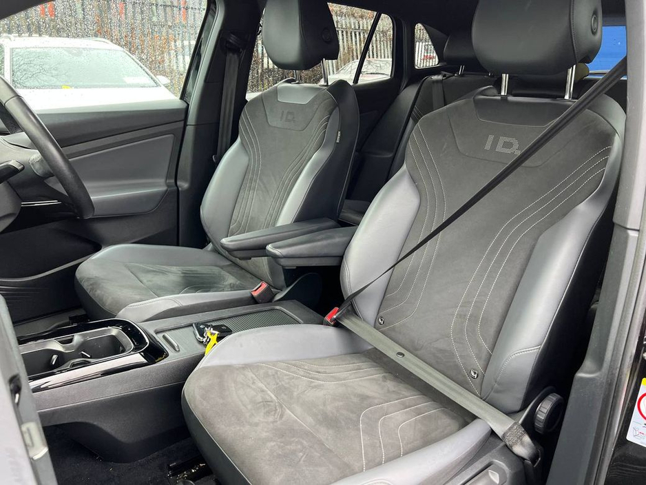 2022 Volkswagen ID.4 PRO LIFE 77KWH // SERVICE HISTORY // DIGITAL CLUSTER // DUAL ZONE CLIMATE CONTROL €24,750