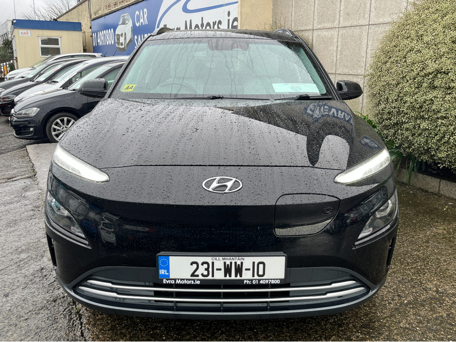 2023 Hyundai Kona KAUAI PREMIUM 64KWH EV //FULL LEATHER//HEATED SEATS AND STEERING WHEEL//REVERSE CAMERA//SAT NAV//KRELL SOUND SYSTEM// €23,950