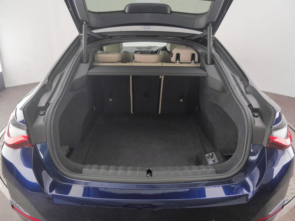 2022 BMW 4 Series - image 13