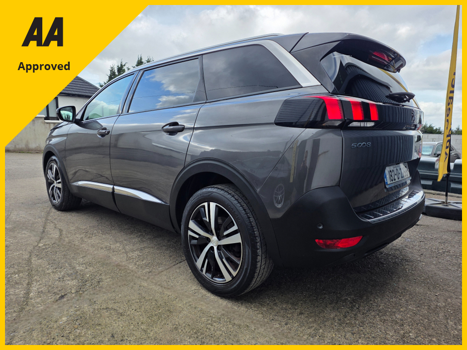 2018 Peugeot 5008 - image 6