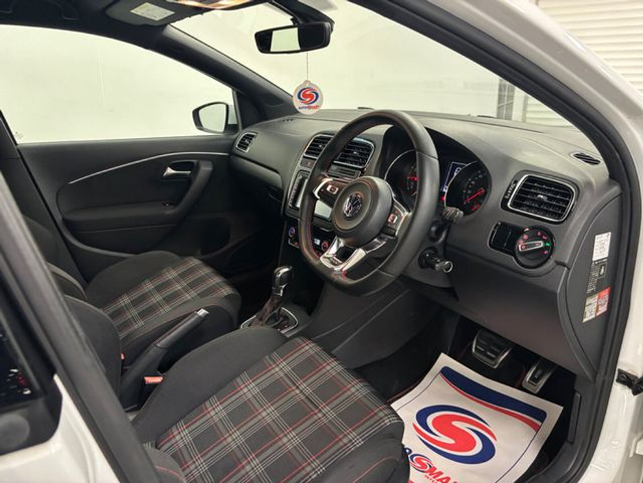 2015 Volkswagen Polo  €14,495