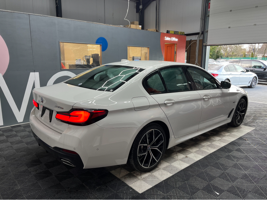 2022 BMW 5 Series - image 2