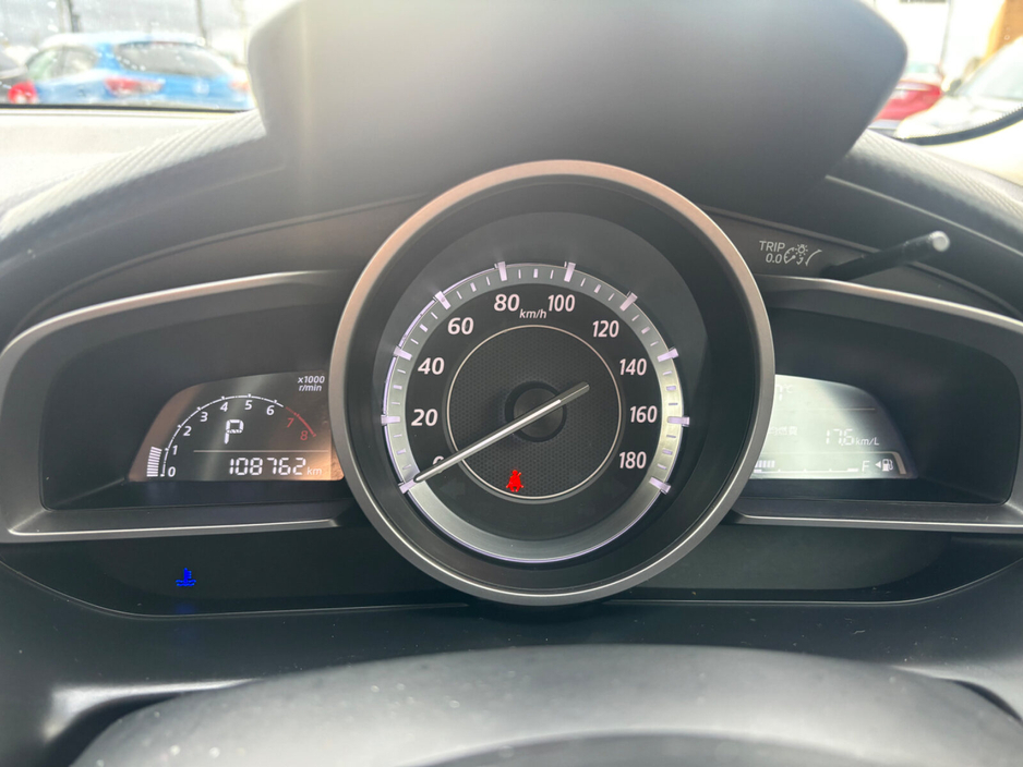 2014 Mazda Demio - image 9