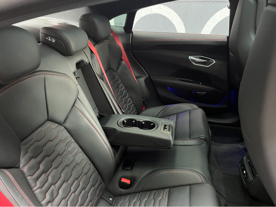 2023 Audi e-tron GT quattro - image 19