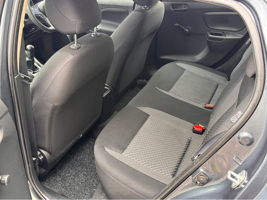 2018 Nissan Micra - image 9