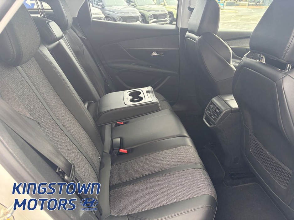 2019 Peugeot 3008 - image 21