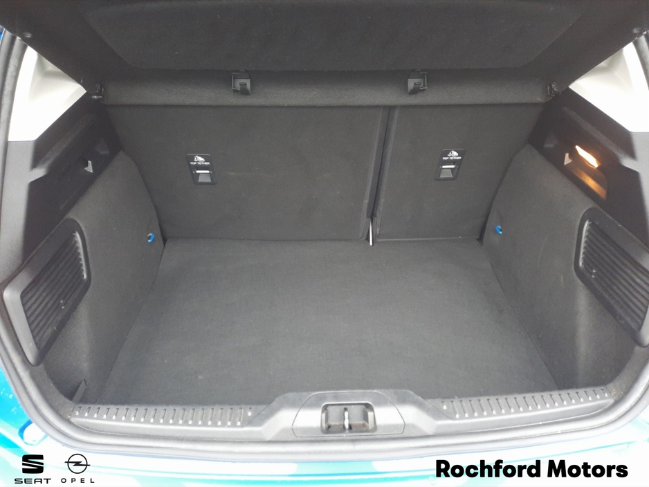 2020 Ford Focus - image 11