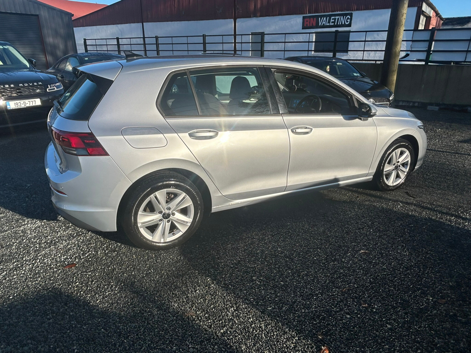 2023 Volkswagen Golf  €25,850