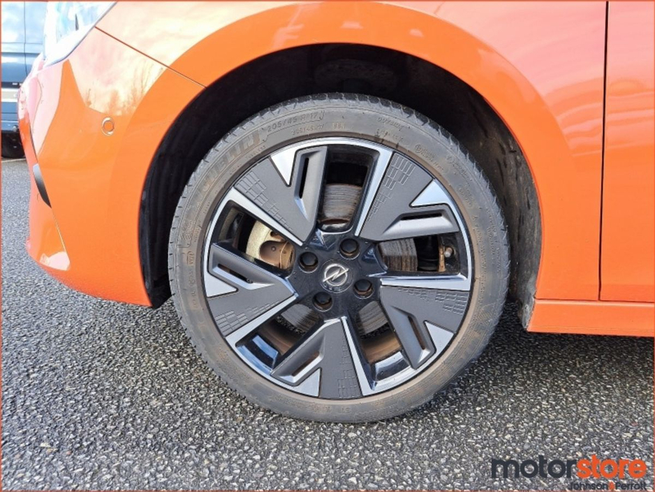 2021 Opel Corsa - image 16