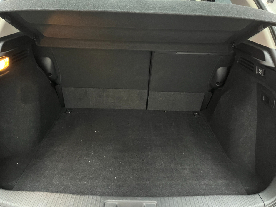 2016 Honda Vezel €15950 2016 HONDA VEZEL HYBRID Z 1.5 AUTOMATIC / CRUISE CONTROL / REVERSE CAMERA / HEATED SEATS €15,950