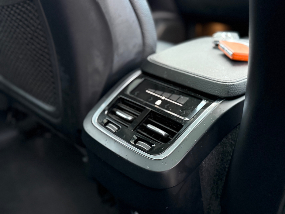 2021 Volvo XC90 2.0D B5 AWD MOMENTUM 5DR AUTO 7 SEAT €48,950