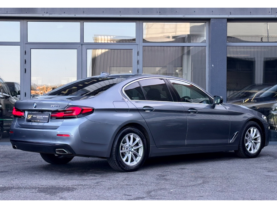 2022 BMW 5 Series - image 3