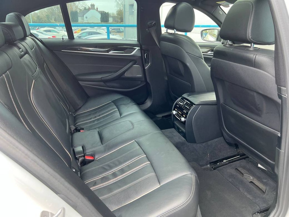 2018 BMW 5 Series - image 10