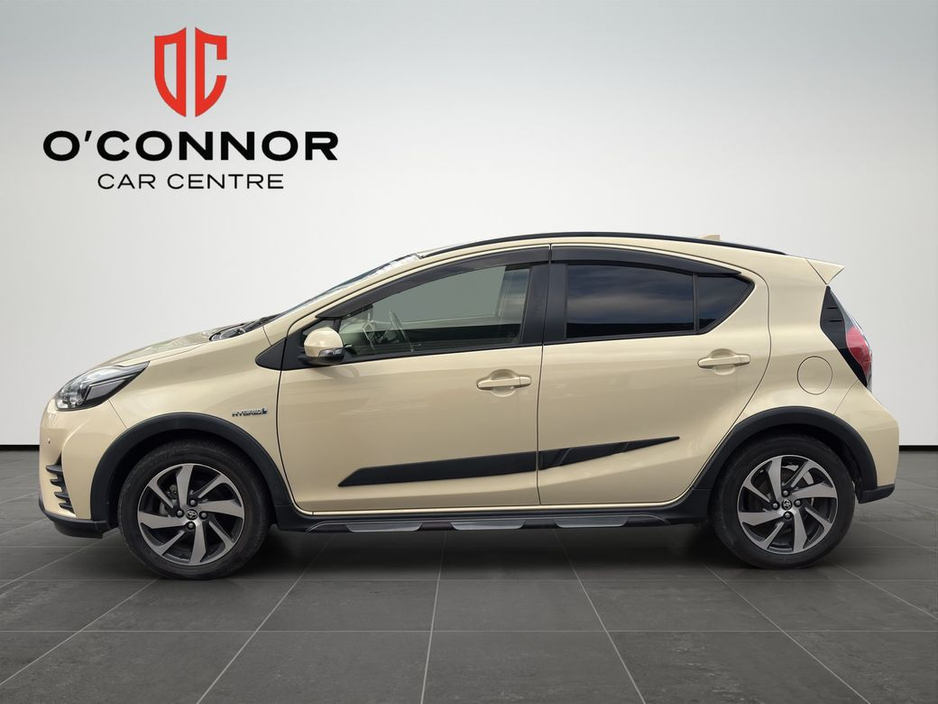 2019 Toyota Aqua CROSSOVER €14,888