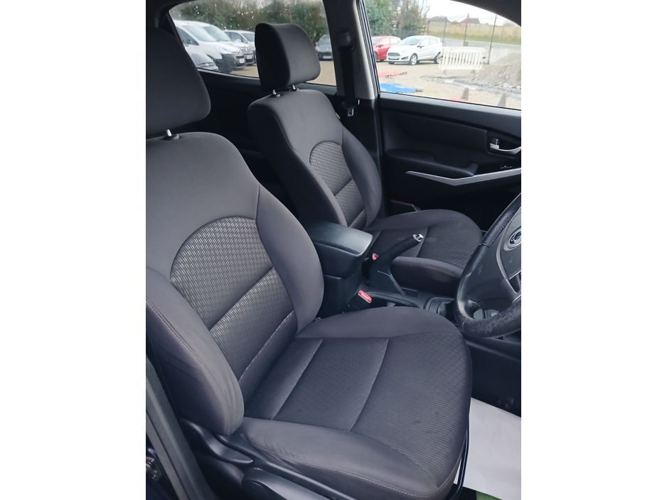 2015 Ssangyong Korando - image 8