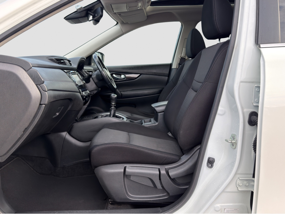 2019 Nissan X-Trail - image 15