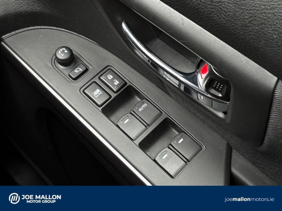 2025 Suzuki SX4 S-Cross - image 23