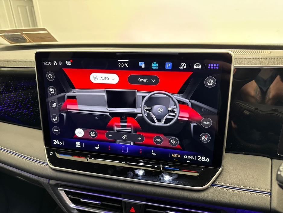 2024 Volkswagen Tiguan - image 19