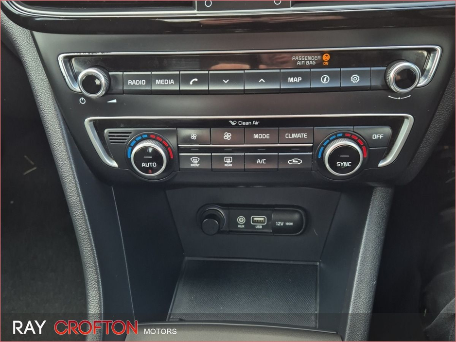 2016 Kia Optima - image 13