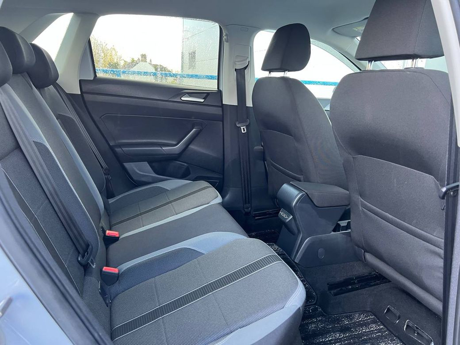 2018 Volkswagen Polo - image 8