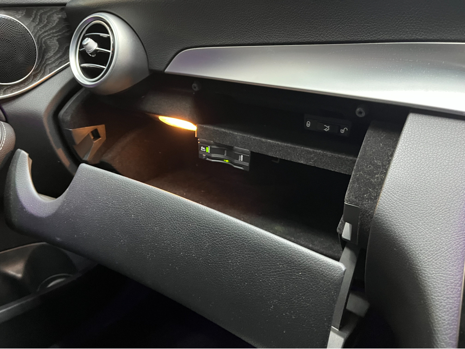 2019 Mercedes-Benz C Class €26950 2019 MERCEDES-BENZ C220D AVANTGARDE AMG LINE 2.0 AUTOMATIC / CRUISE CONTROL / REVERSE CAMERA / ELECTRIC MEMORY & HEATED SEATS / PADDLE SHIFTERS / AMBIENT LIGHTS €26,950