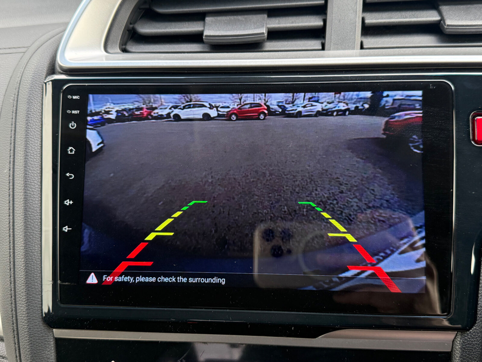 2018 Honda Fit - image 12