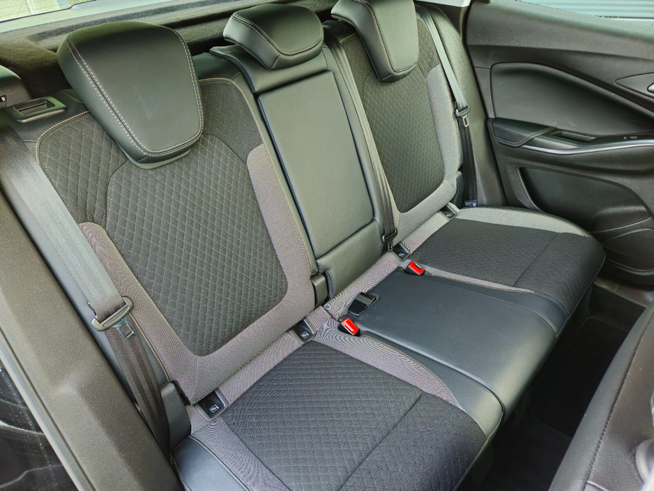 2019 Opel Grandland X - image 13