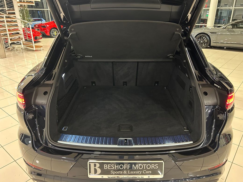 2023 Porsche Cayenne - image 26