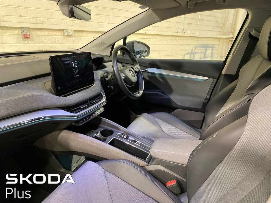 2023 Skoda Enyaq - image 4