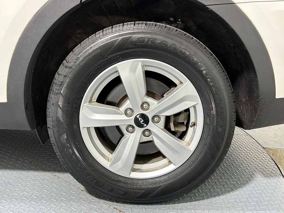 2022 Kia Sorento - image 23