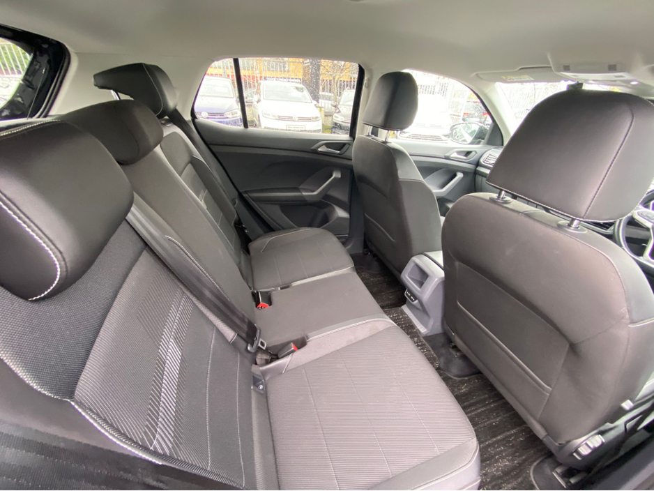 2020 Volkswagen T-Cross - image 16