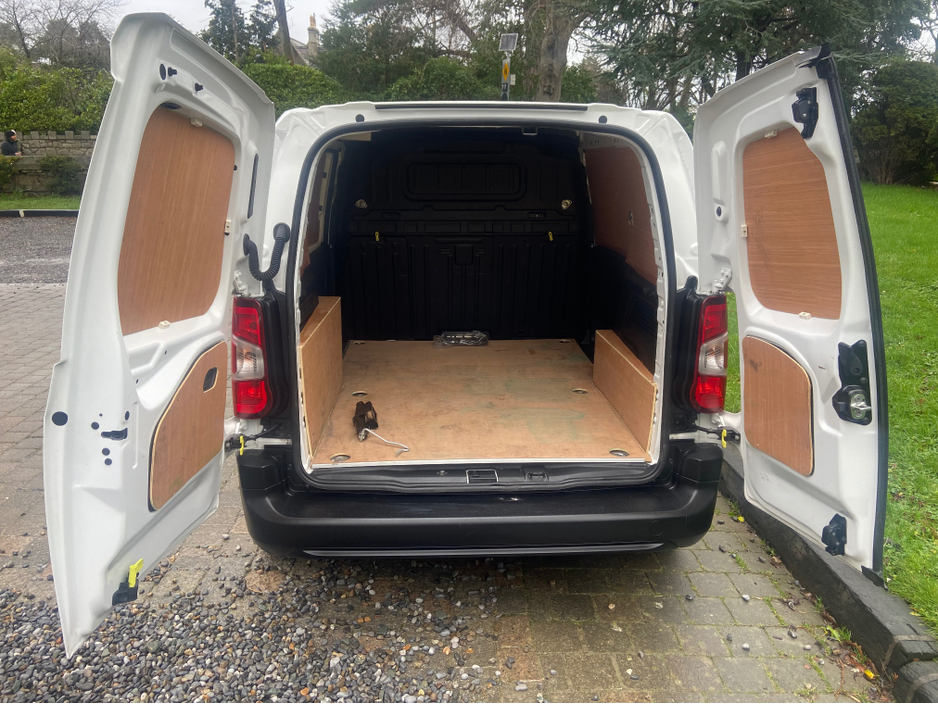 2021 Citroen Berlingo LX 1.5 BLUEHDI 75 S&S 650KG //**€10950 + VAT €2,518= €13,468 €10,550