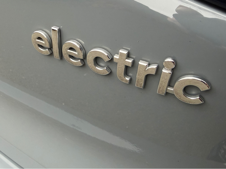 2022 Hyundai Ioniq PREMIUM EV//LOW MILEAGE//HYUNDAI SERVICE HISTORY//SIMI AND AA DEALER €15,900