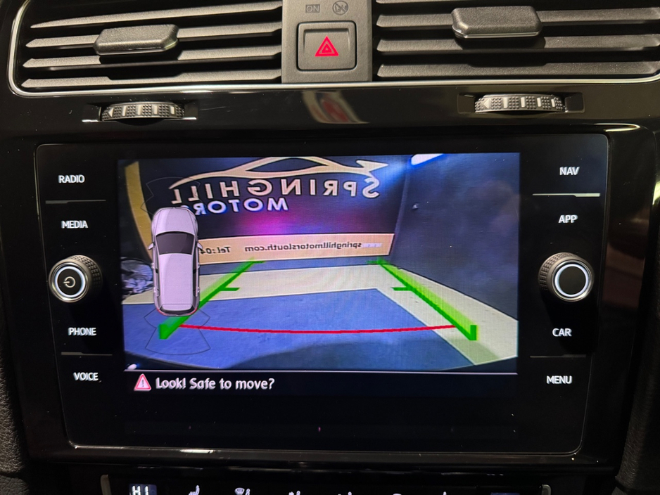 2019 Volkswagen Golf - image 19