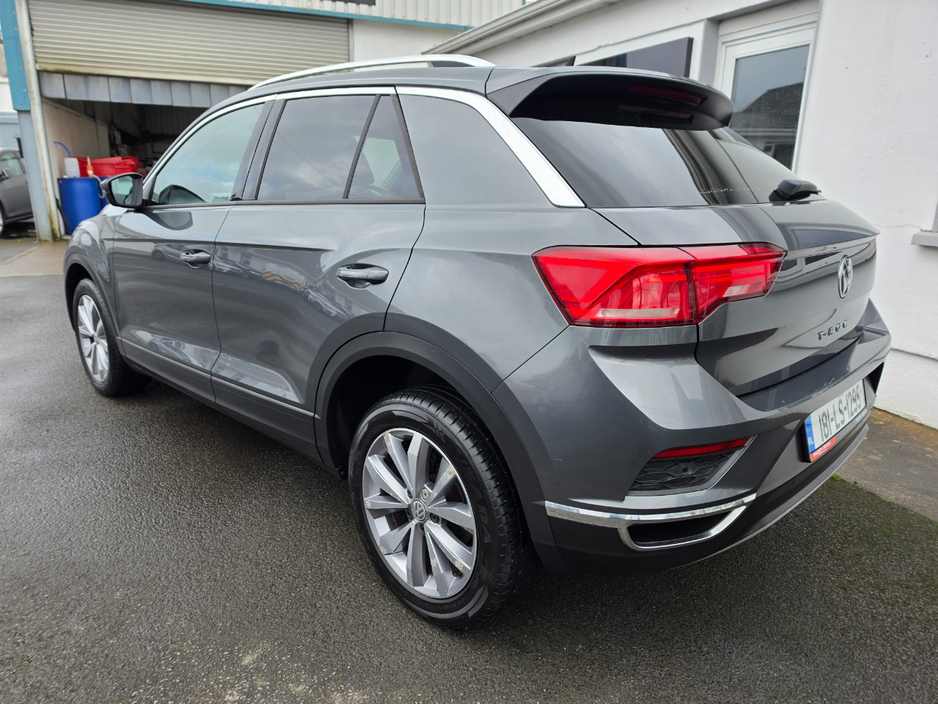 2018 Volkswagen T-Roc - image 6