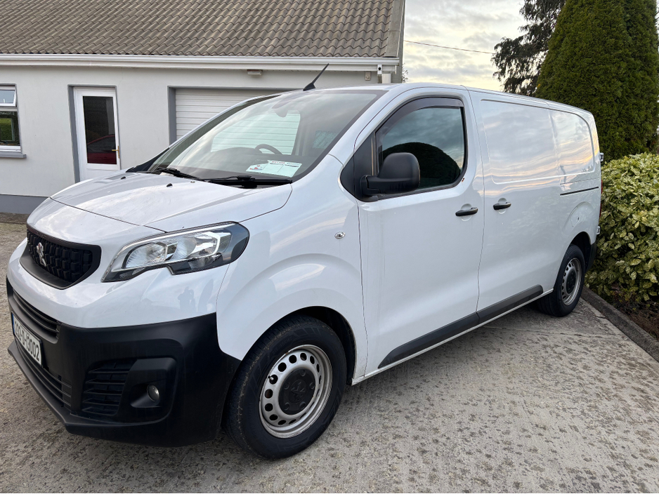 2023 Peugeot Expert - image 2