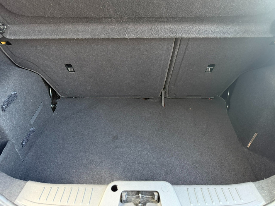 2016 Ford Fiesta - image 20