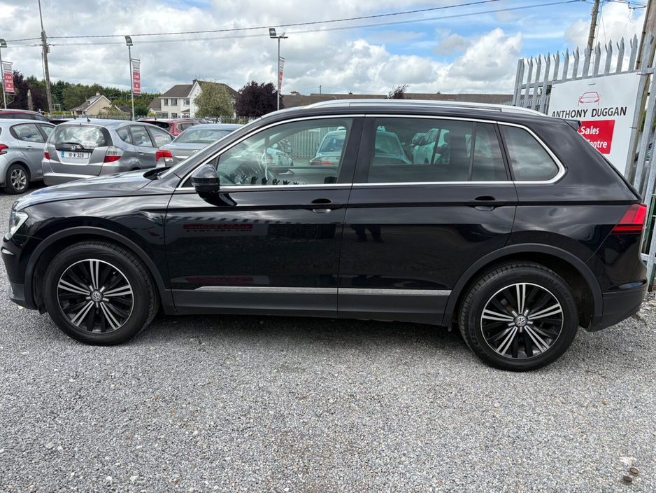 2017 Volkswagen Tiguan - image 6