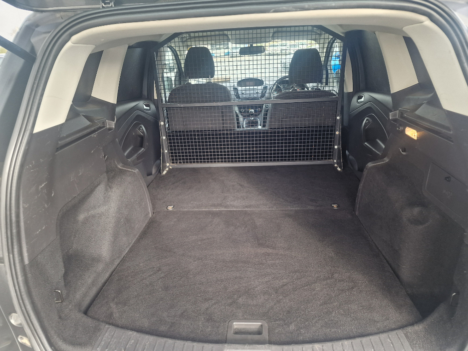 2019 Ford Kuga - image 20