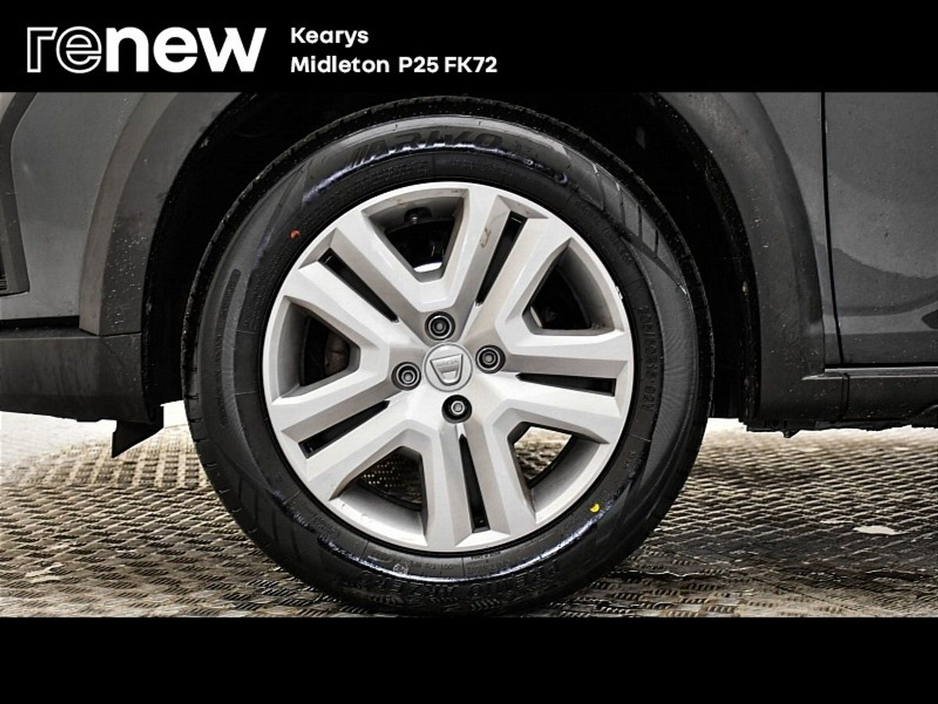 2022 Dacia Sandero Stepway - image 9