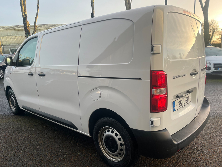 2025 Peugeot Expert  €25,500