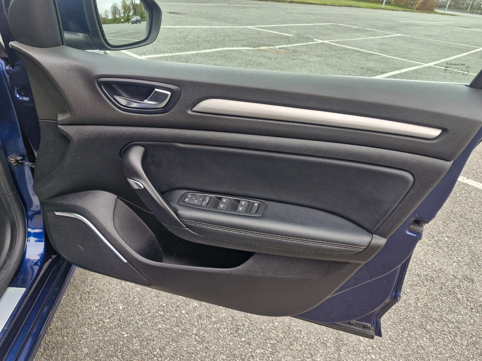 2017 Renault Megane - image 26