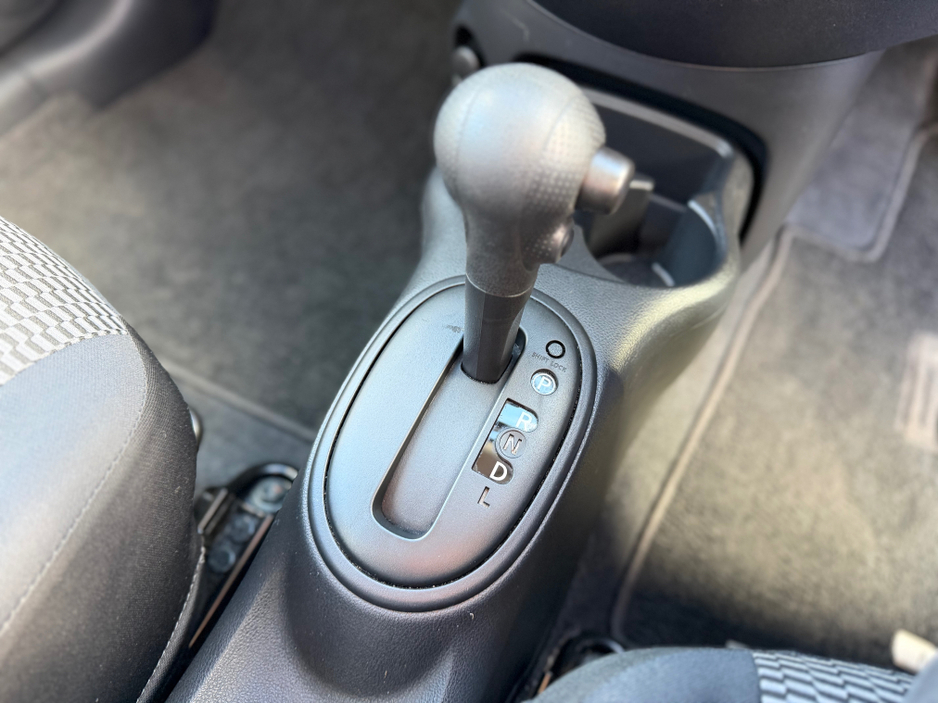 2017 Nissan March - image 27