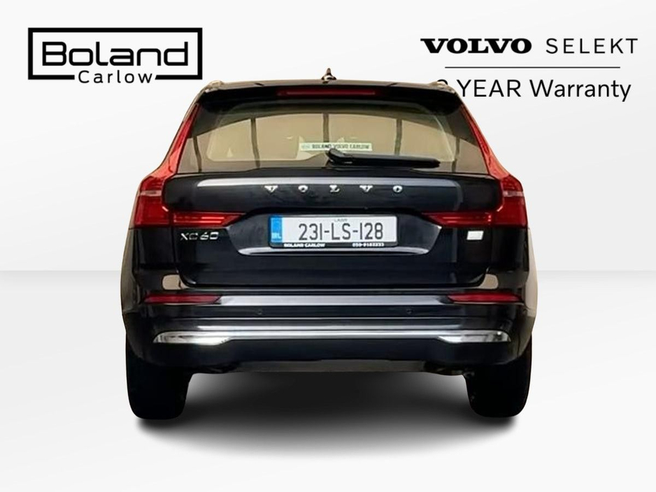 2023 Volvo XC60 - image 12