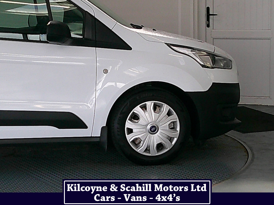 2019 Ford Transit Connect - image 24