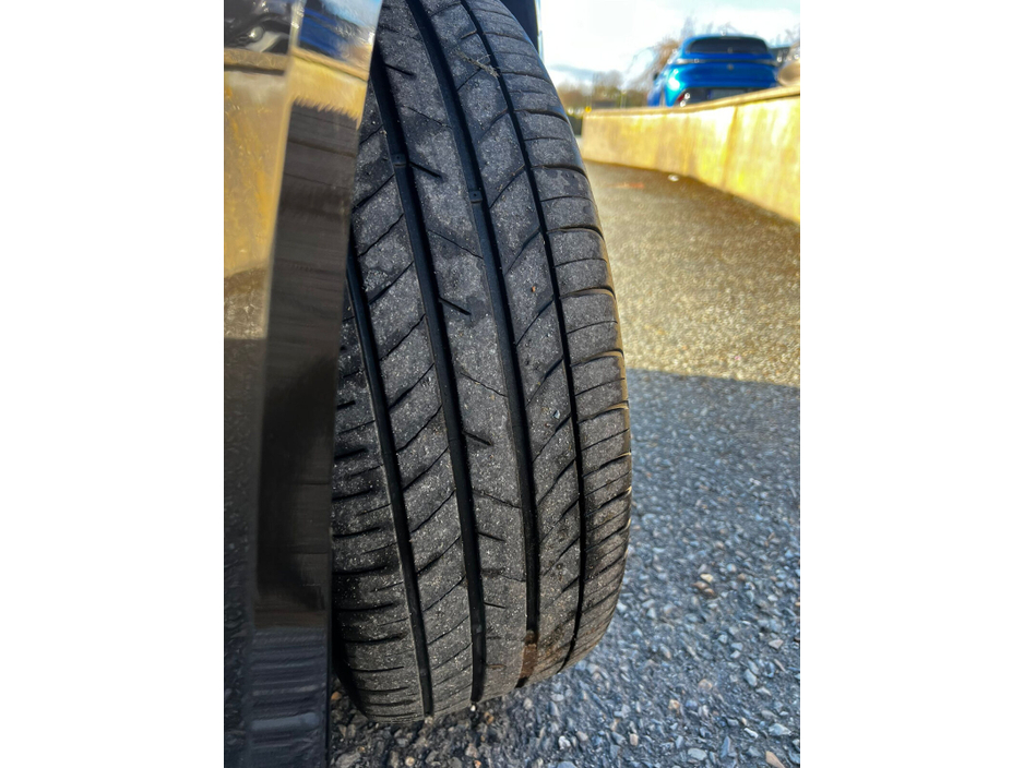 2022 Volkswagen Passat - image 15