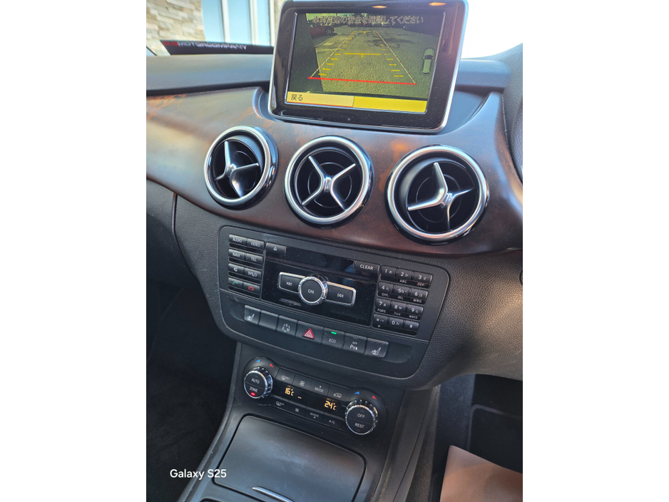 2012 Mercedes-Benz B Class - image 9