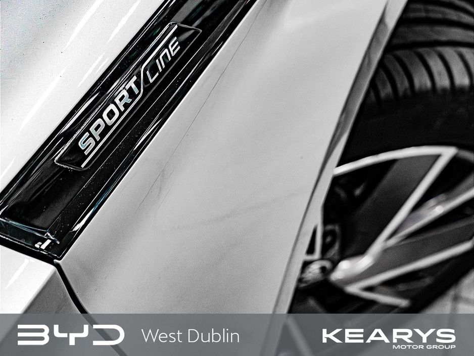 2022 Skoda Enyaq - image 23