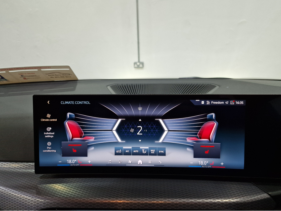 2025 BMW 3 Series 330E TOURING M SPORT (22.3KWH BATTERY) AUTOMATIC **ONE OWNER / APPLE CARPLAY / CRUISE CONTROL / ELECTRIC BOOTLID / FULL LEATHER / HEATED SEATS / REVERSE CAMERA / SAT NAV / BMW WARRANTY UNTIL 03/2028** €52,900